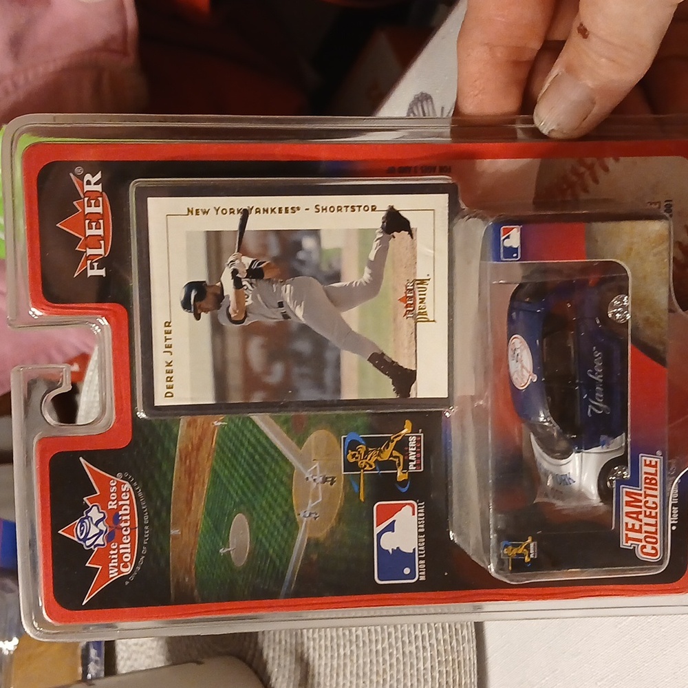 Limited Edition Derek Jeter Car & Card